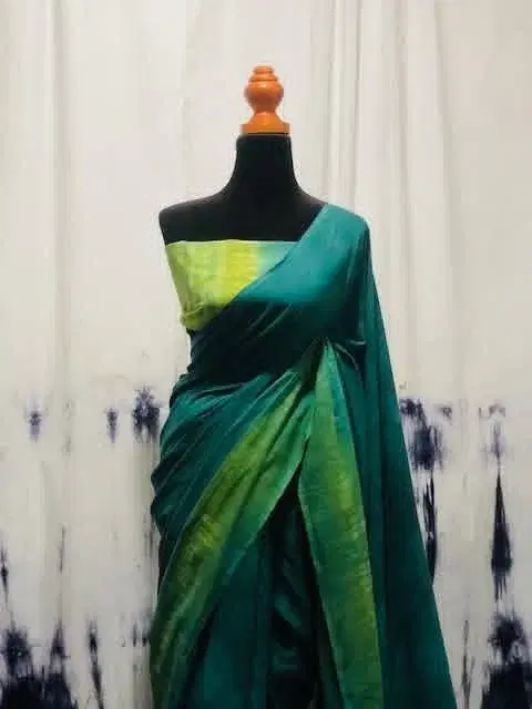 Green & Blue Gradient Tie & Dye Saree view 2