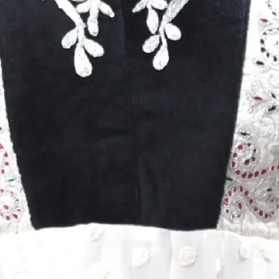 Timeless Ivory & Black Contrast Anarkali Suit view 2